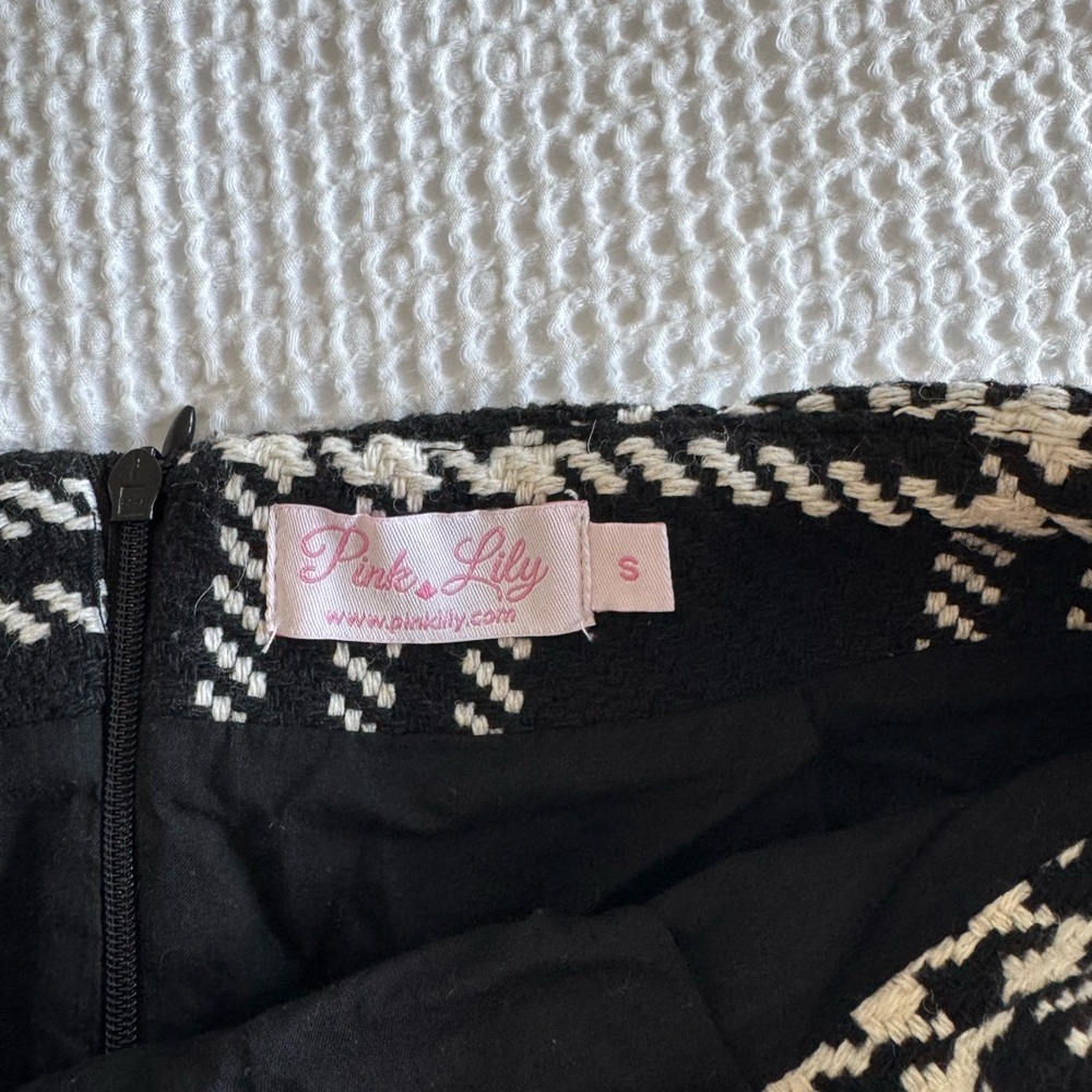 Pink Lily Black and White Skirt